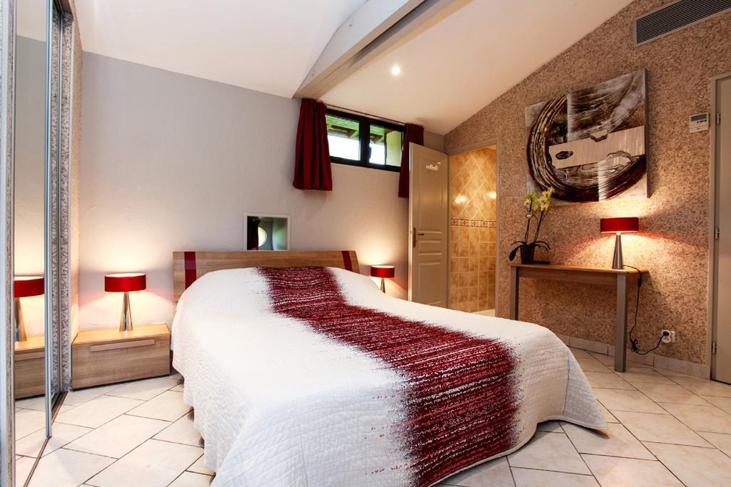 Chambres D'Hotes Les Peyrouses Sarlat Esterno foto