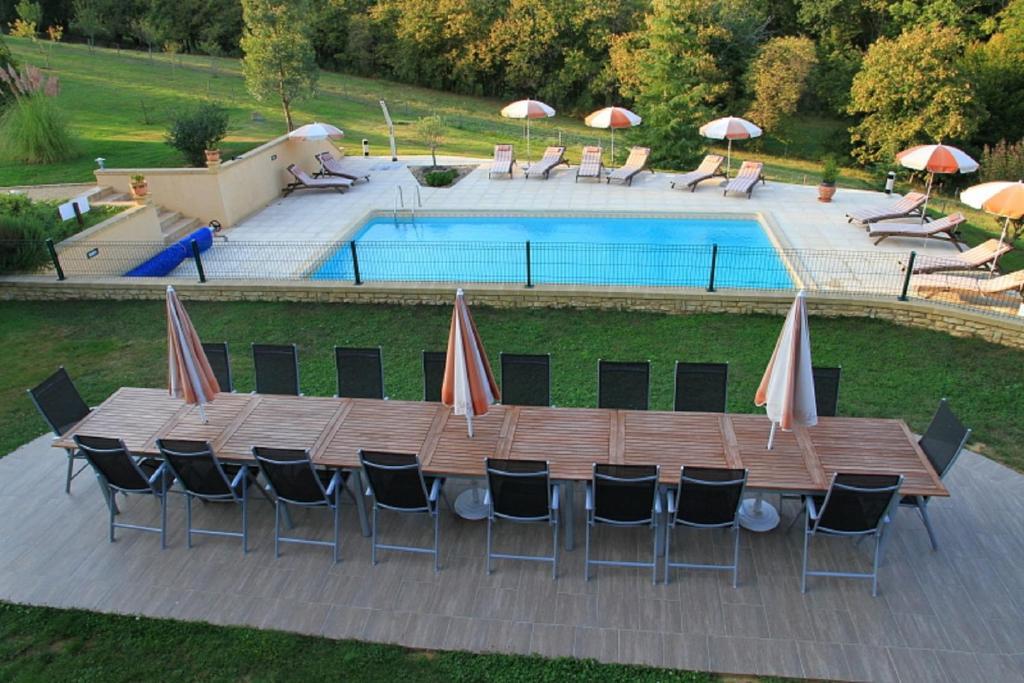 Chambres D'Hotes Les Peyrouses Sarlat Esterno foto